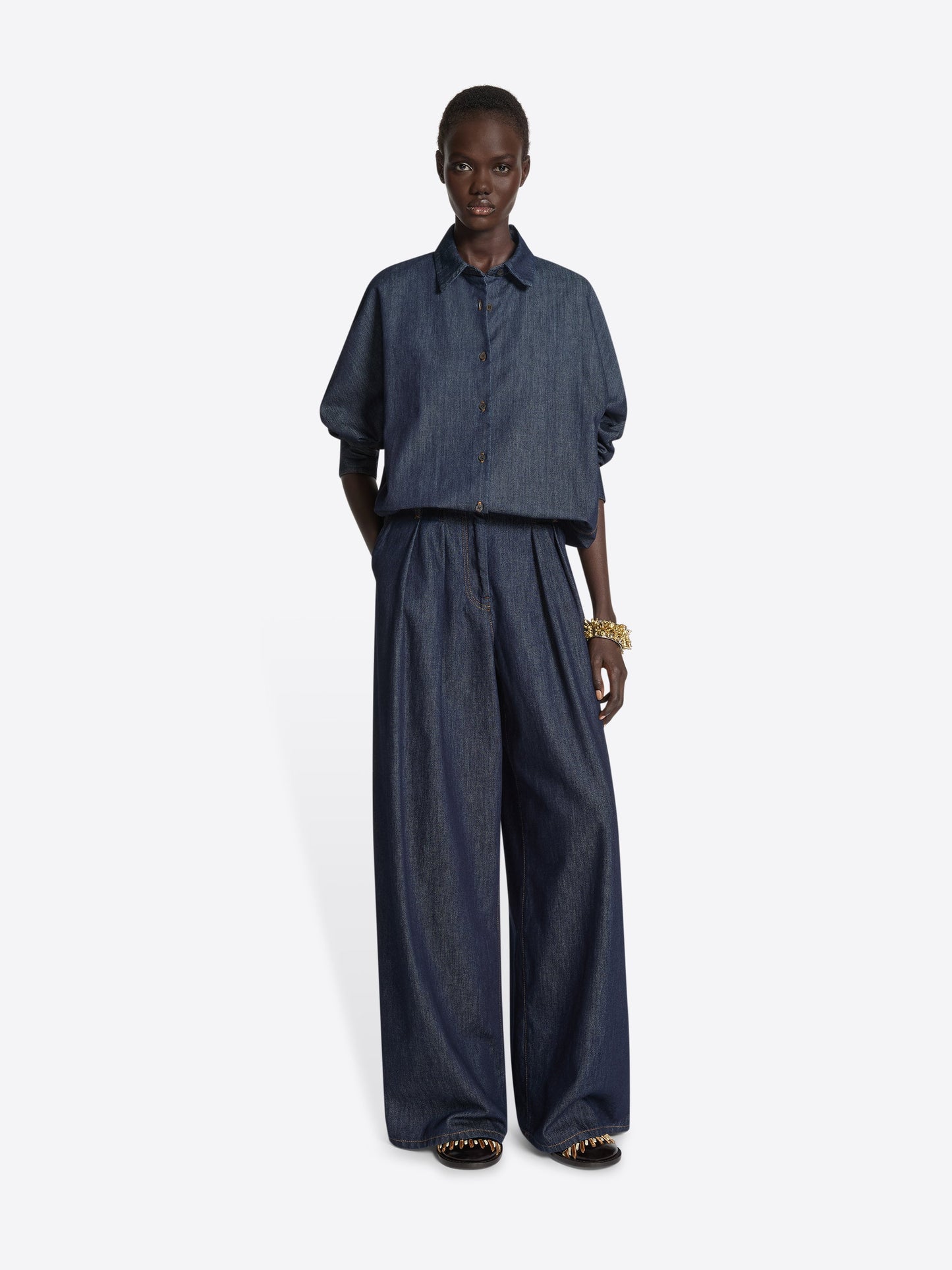 Wide Pleated Jeans