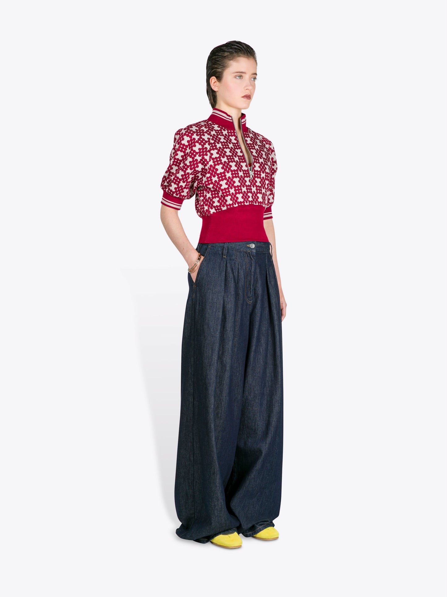 Wide Pleated Jeans